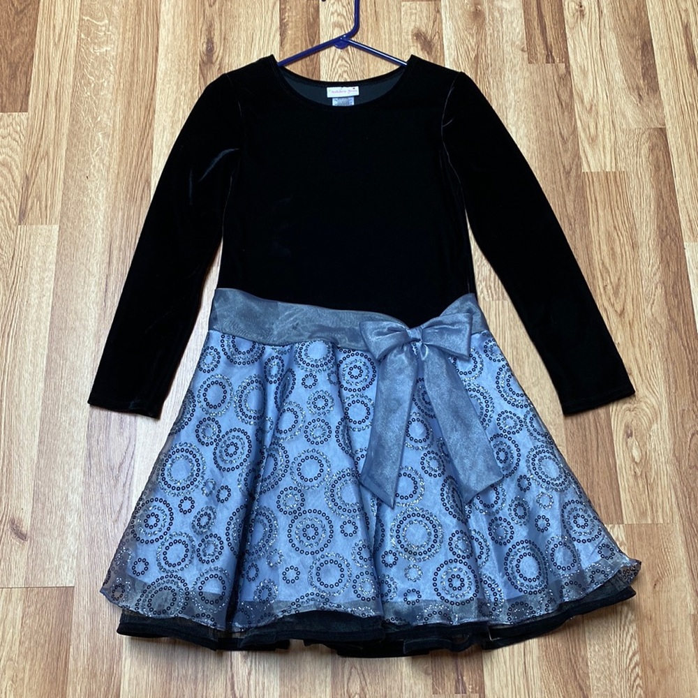Girls’ 14 holiday or party dress